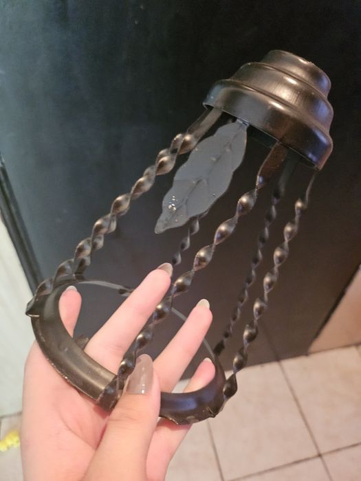 Закачалка, огледало и лампиони от ковано желязо