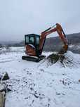 Servicii : Excavator, miniincarcator, basculanta de 3,5 T