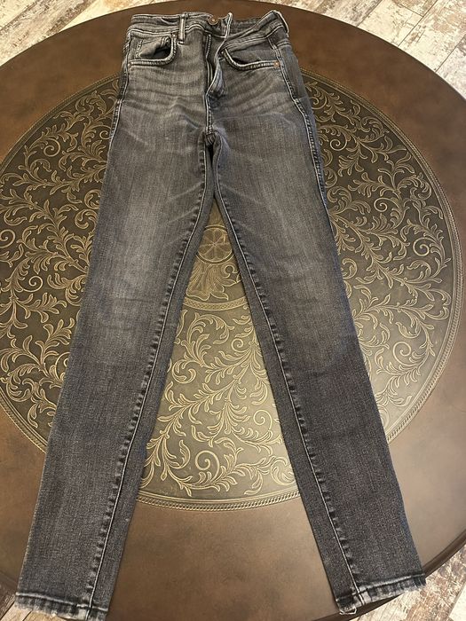 Pantaloni denim Zara