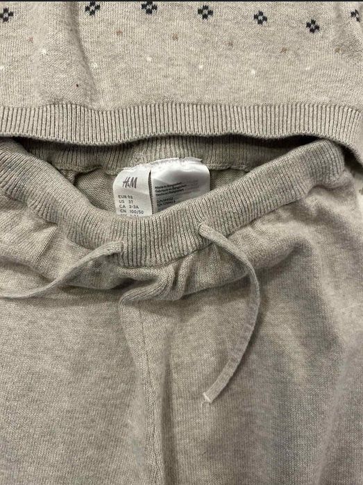 Детски плетени комплекти пуловер и панталон Н&М 98 см зелен и бежов