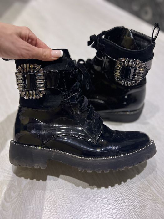 Лачени боти