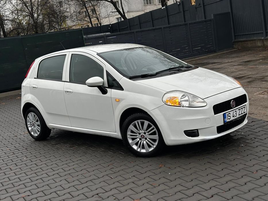 Fiat Punto 2011 diesel 1.3 / consum foarte mic/ model euro 5