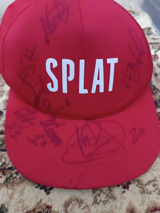 Продам кепку с подписями футболистов насаф.