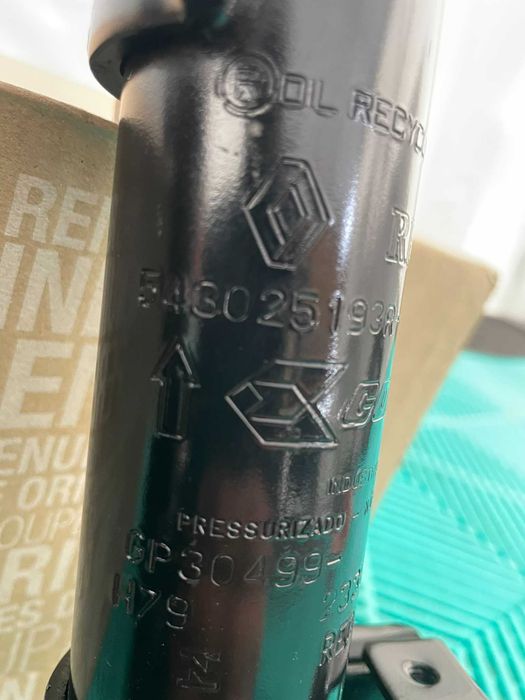 Set amortizoare fata Dacia Duster 1 2010-2017 noi originale Renault