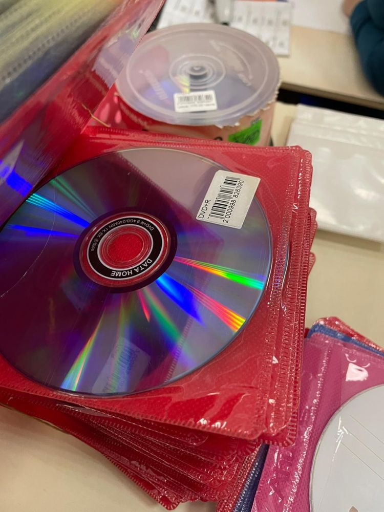 Диски чистые DVD и CD