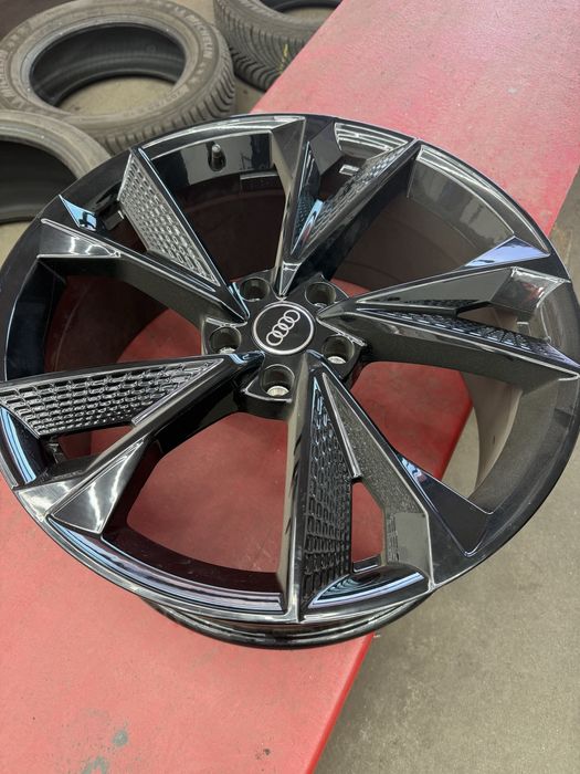 Audi 19 цола RS перформънс