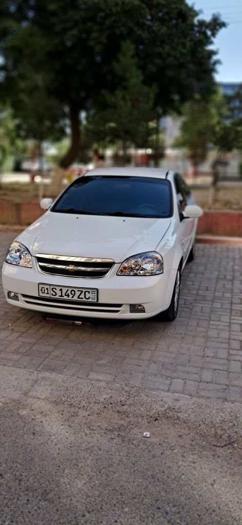 Lacetti 2012 Mexanika 1.8 obyom