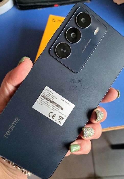 Чисто нов,с 3 г. гаранция Realmi 14x