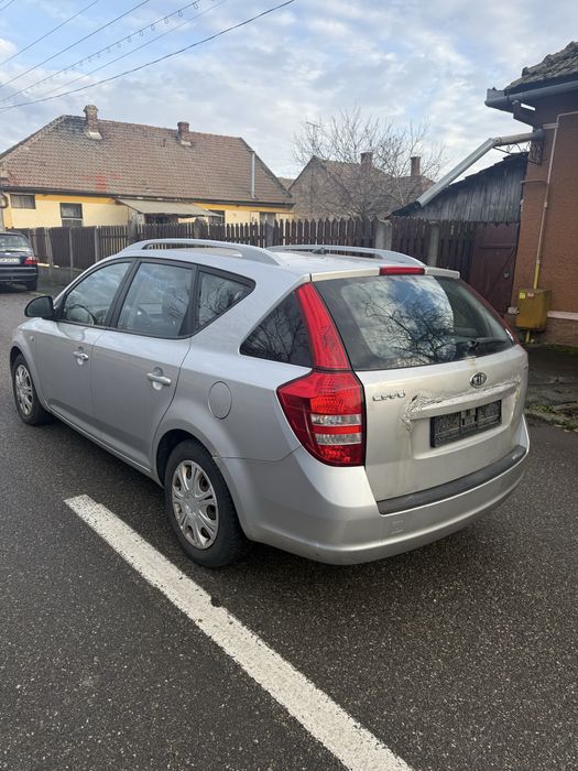 Kia Ceed. 1.6 diesel