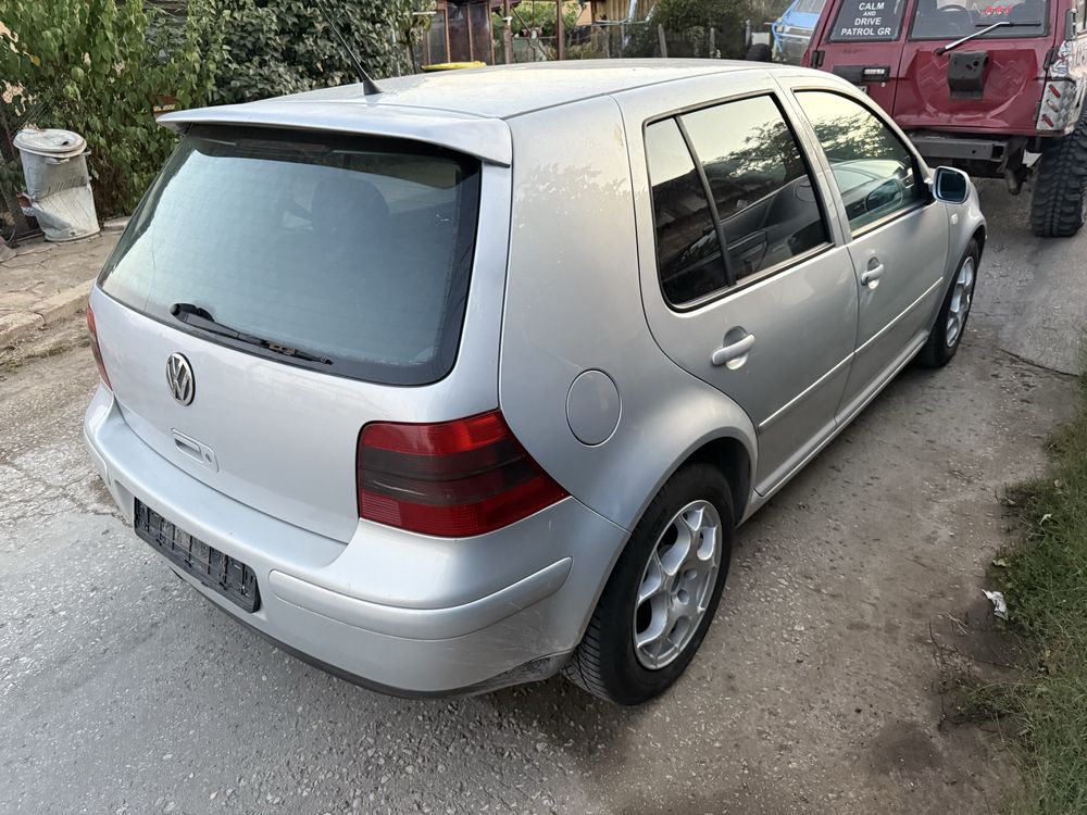 Vw Golf -На Части