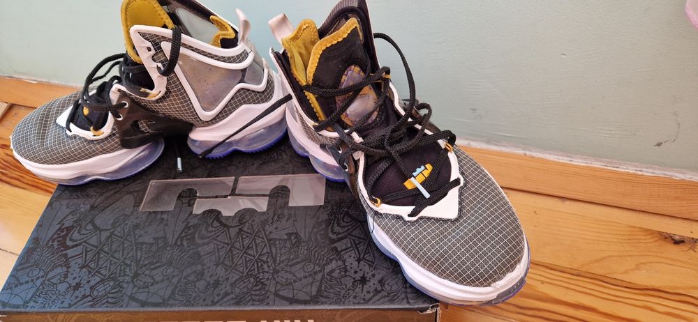 Nike lebron 19. 41 номер. Баскетболни маратонки