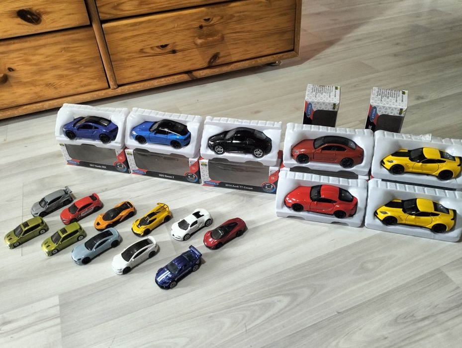 Colecție set mașinuțe hot wheels/welly Pepco stare f bună