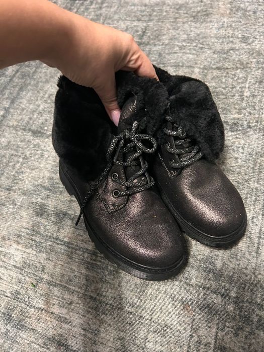 Продам обувь детскую 3 пары новые каждые по 1000 тг