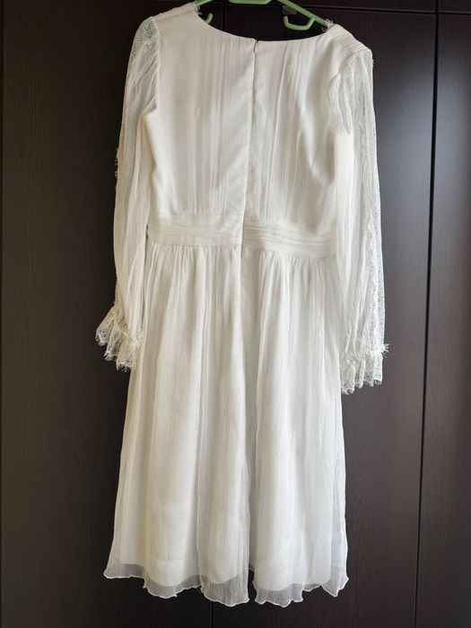 Rochie alba de matase marca Ginette, marimea 42