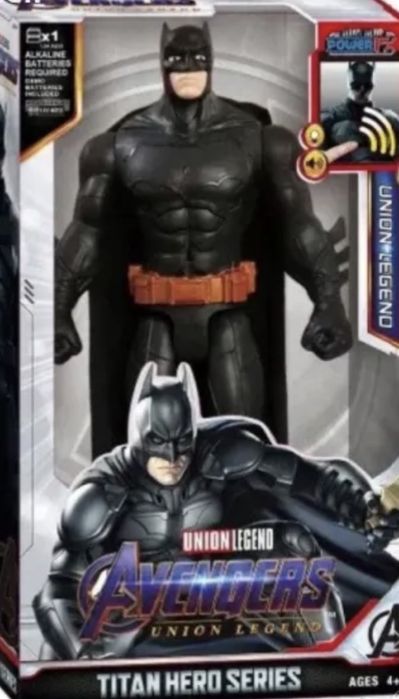 Авенджърс и Спайдър Мен фигури