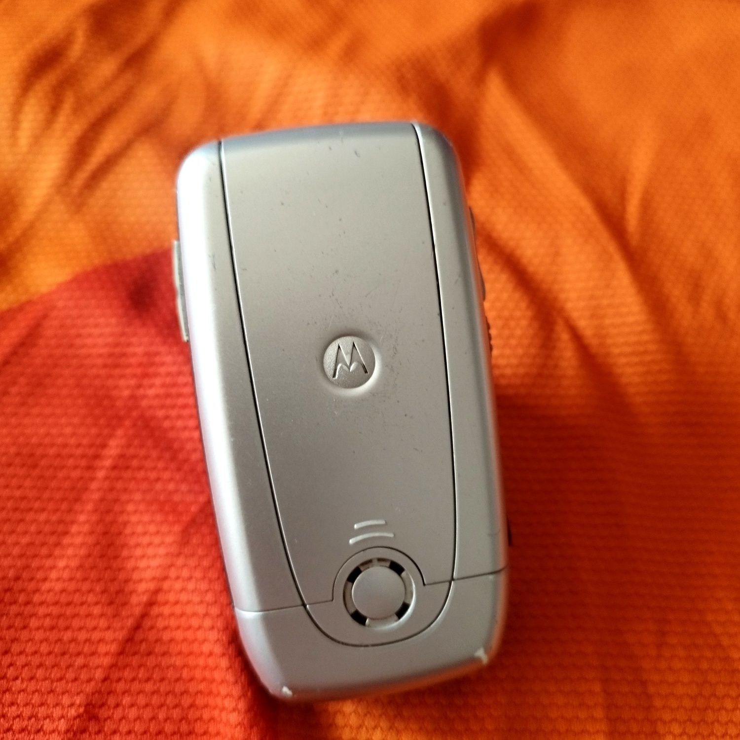 Motorola v360 ( decodat, stare foarte buna)