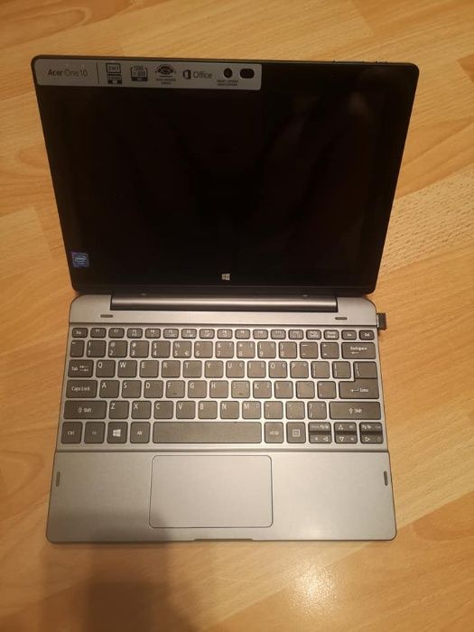 Laptop - Tableta 2 in 1 Acer One S1002 procesor Intel Atom Z3735F 1.83