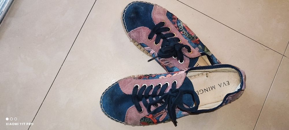 Reduși la 30 lei! Sneakers Eva Minge, piele naturală , originali, mări