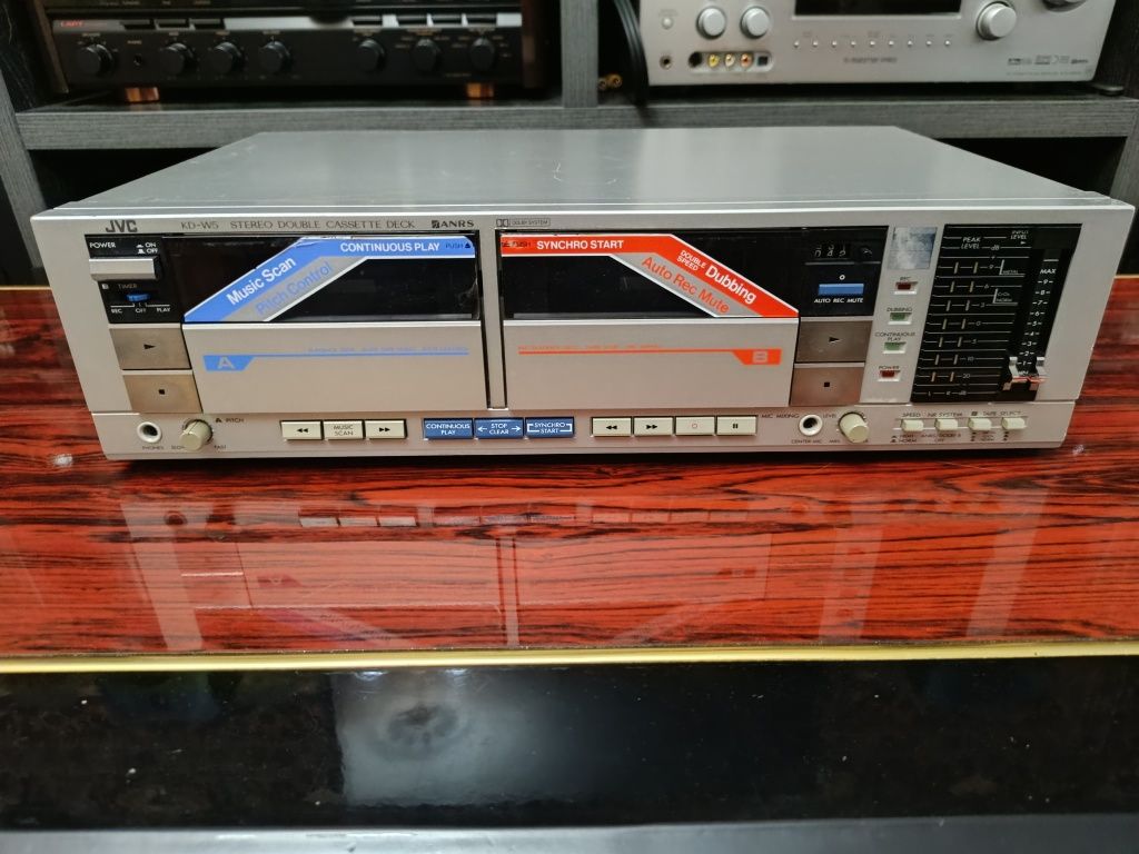 Двухкасетнпя дека JVC KD-W5E
