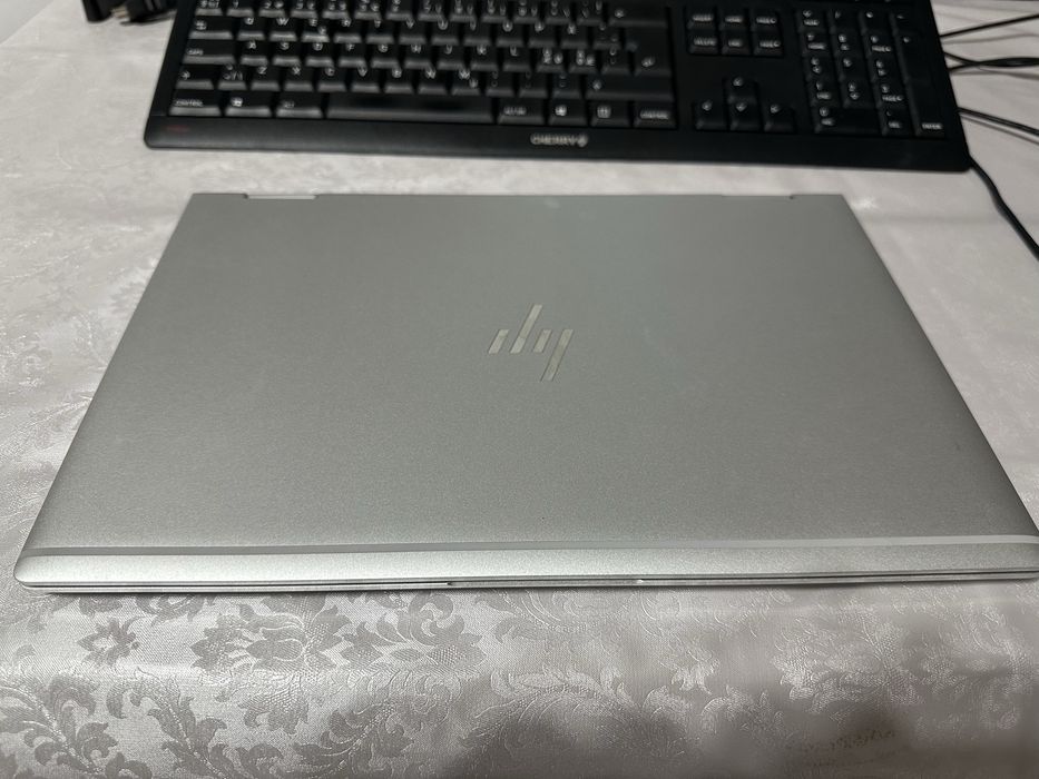 HP EliteBook i5 8350U 8GB RAM 256 SSD M2