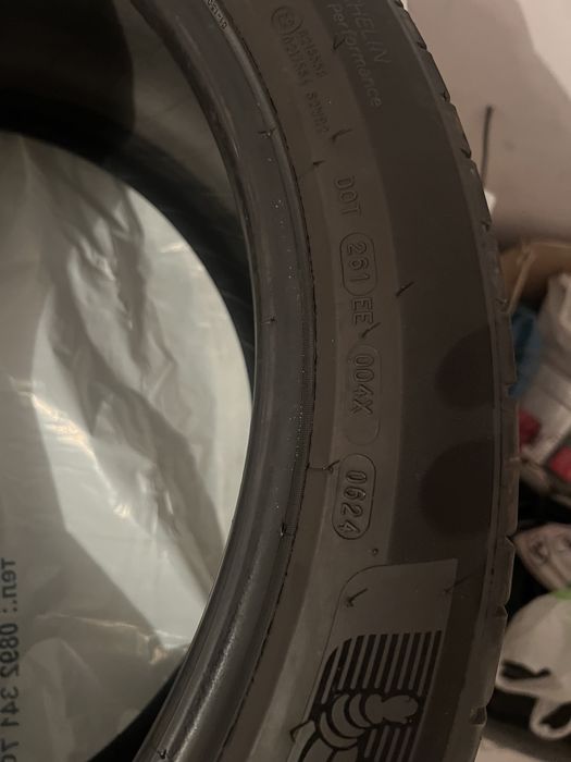 2х Michelin Pilot sport 4 suv 285 40 22 и 2х Hankook 323 35 22