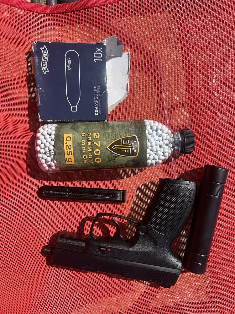 Pistol air soft Umarex combat zone