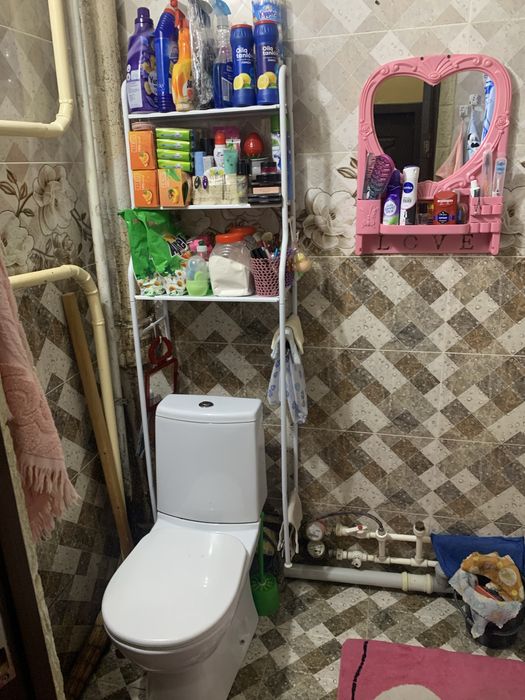 Uy sotiladi 1 xona 2 xona qilingan