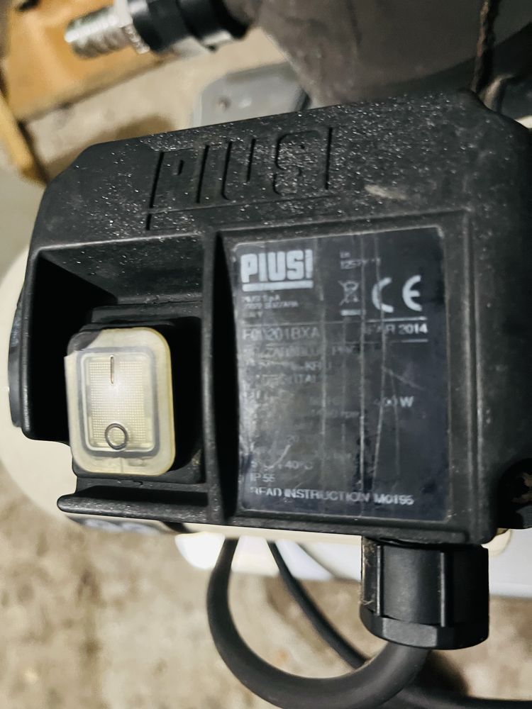 Помпа PIUSI с брояч, стойка и пистолет 220V