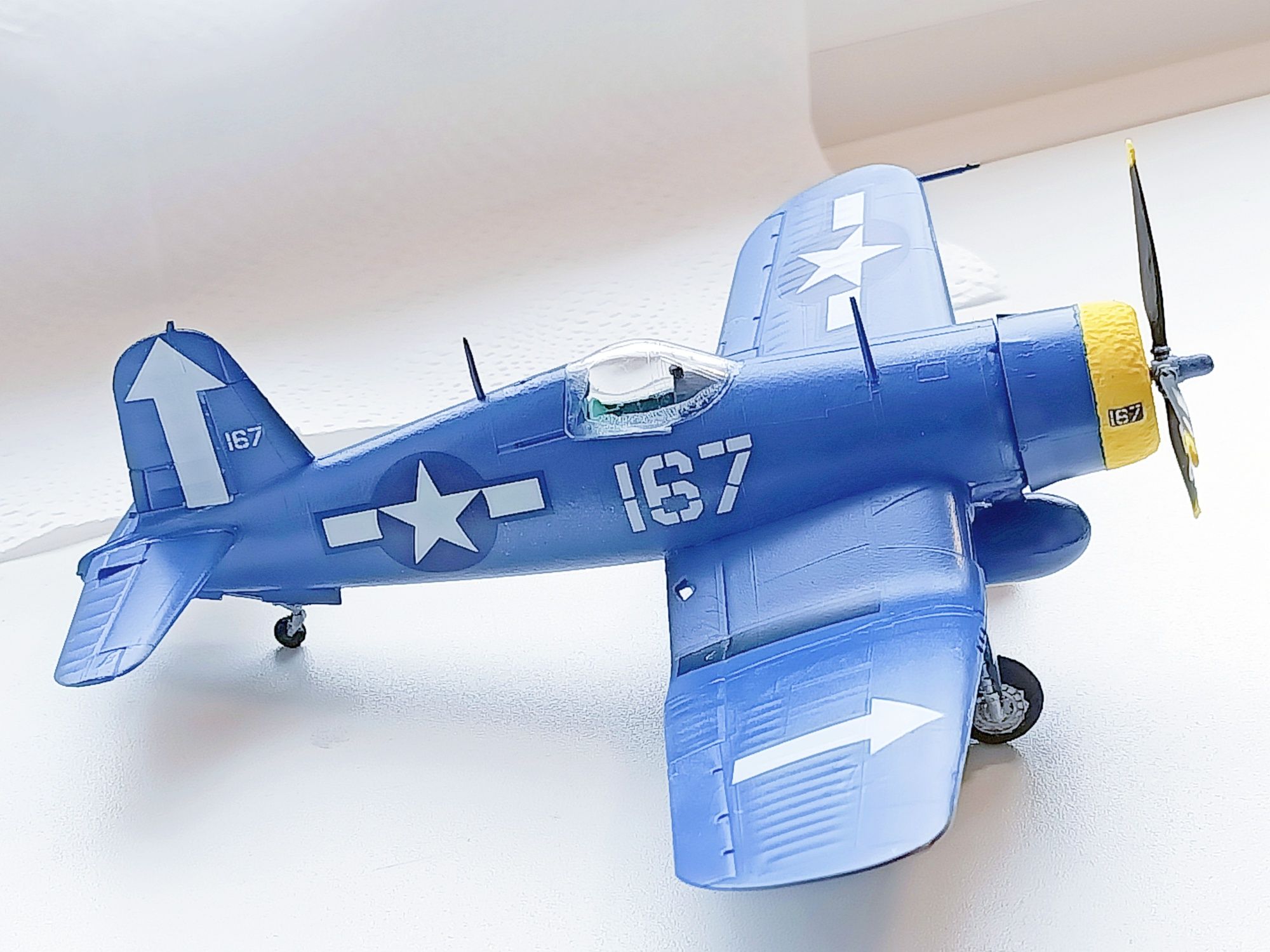 Модель самолёта F4U-1D Corsair