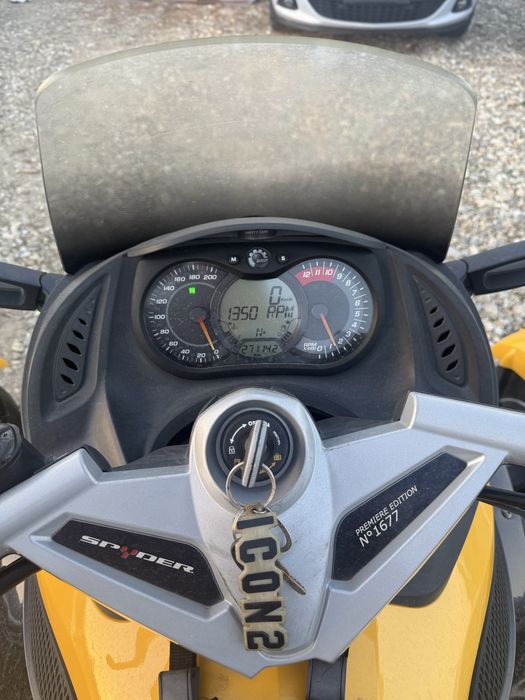 Can-am spyder 1000