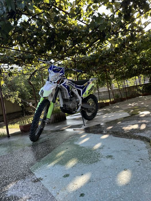 Продавам мотор кросов мотор