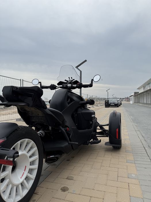 Vand can-am ryker rally