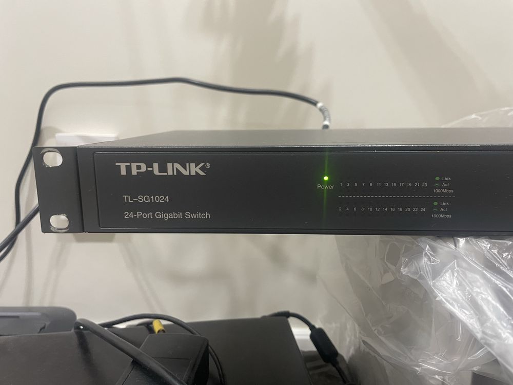 Продам  коммутатор tp -link