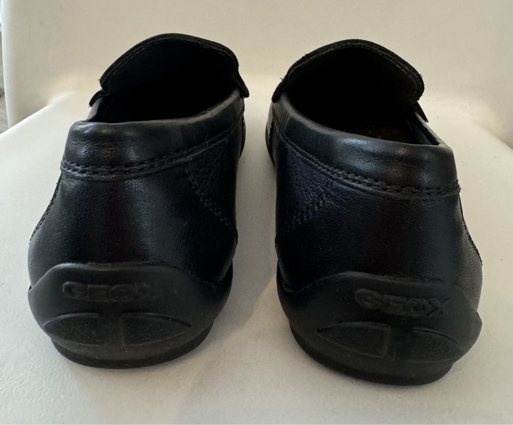 Детски кожени маратонки Adidas , кожени мокасини GEOX 31 номер