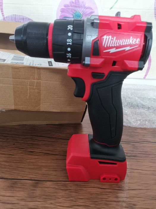 Bormasina fără perii pentru baterii milwaukee