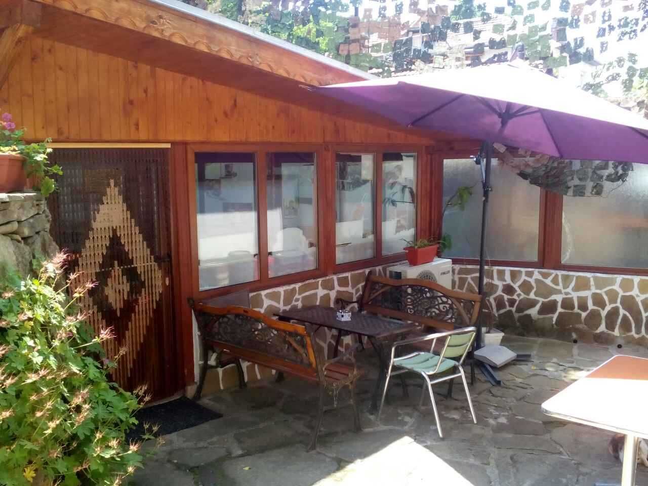 Работещ хотел /къща за гости/ УНИКА гр.Трявна