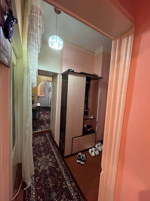 Срочна 3 хонали уй сотилади  (Ангрен)