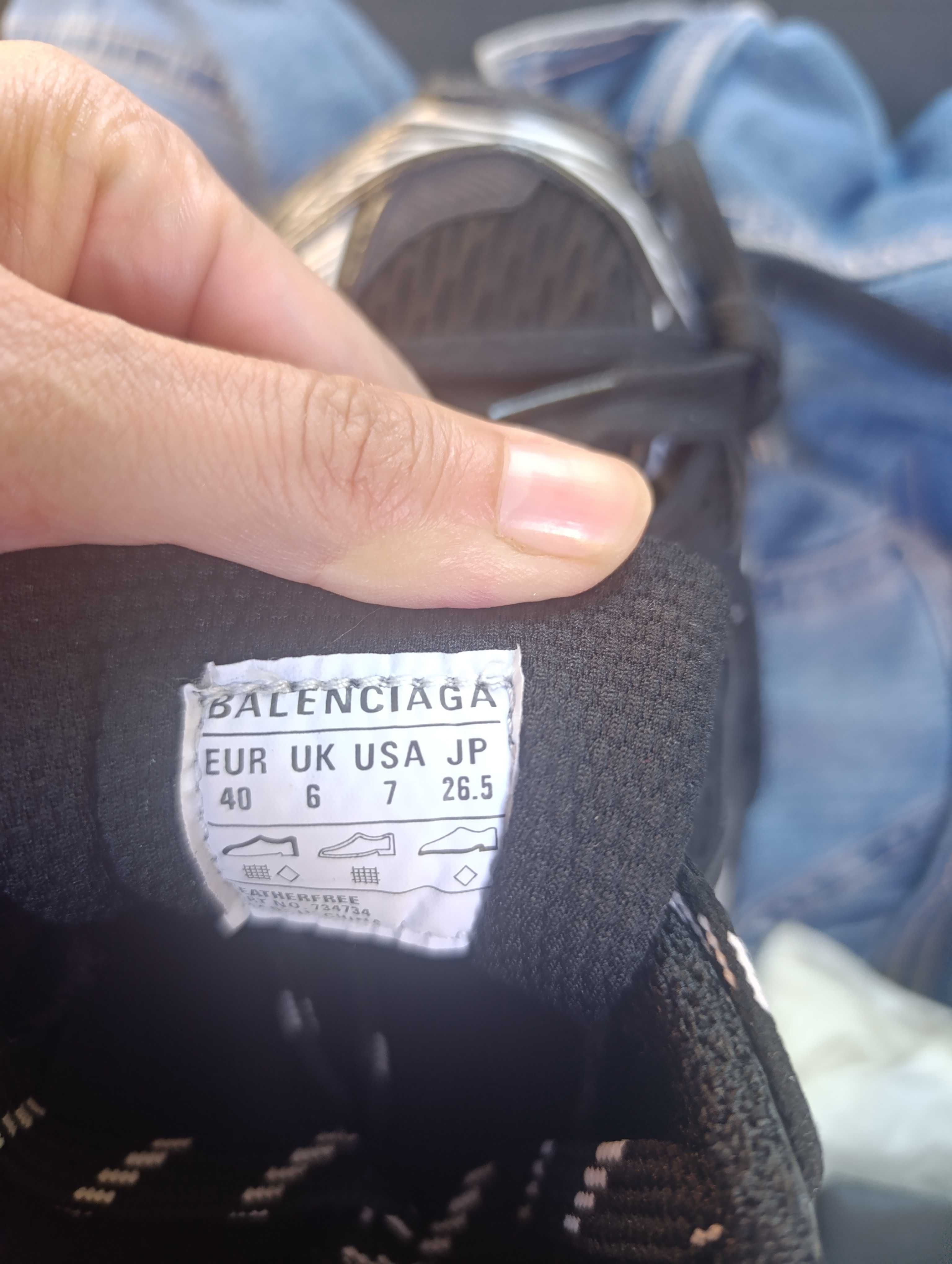 Маратонки Balenciaga Нови
