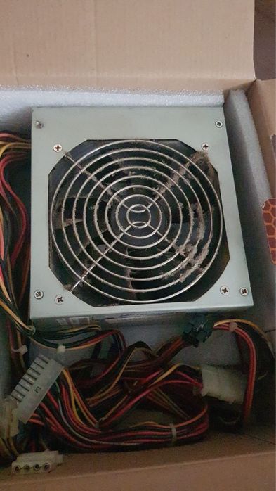 Placa de baza Gigabite pachet plus 4GB RAM DDR2 plus sursa atx