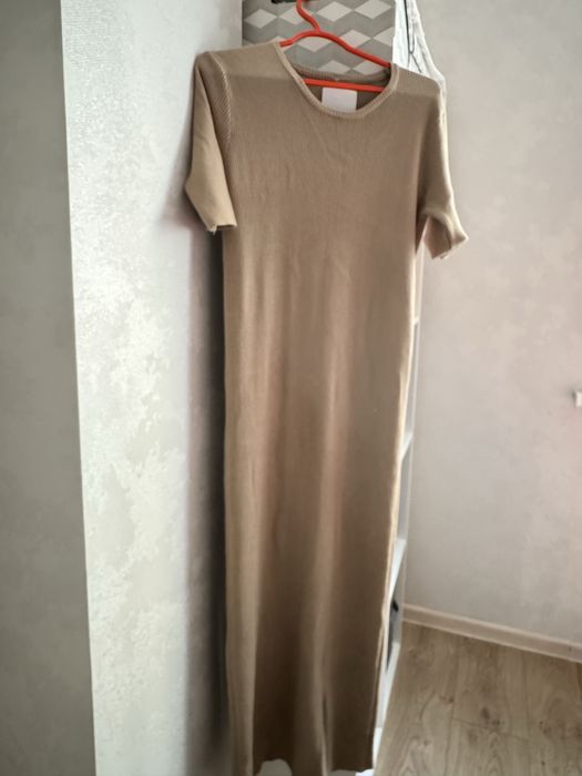 Продам платье новое р 42-44