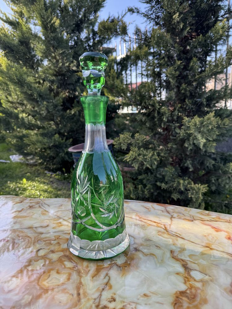 Sticla din cristal verde