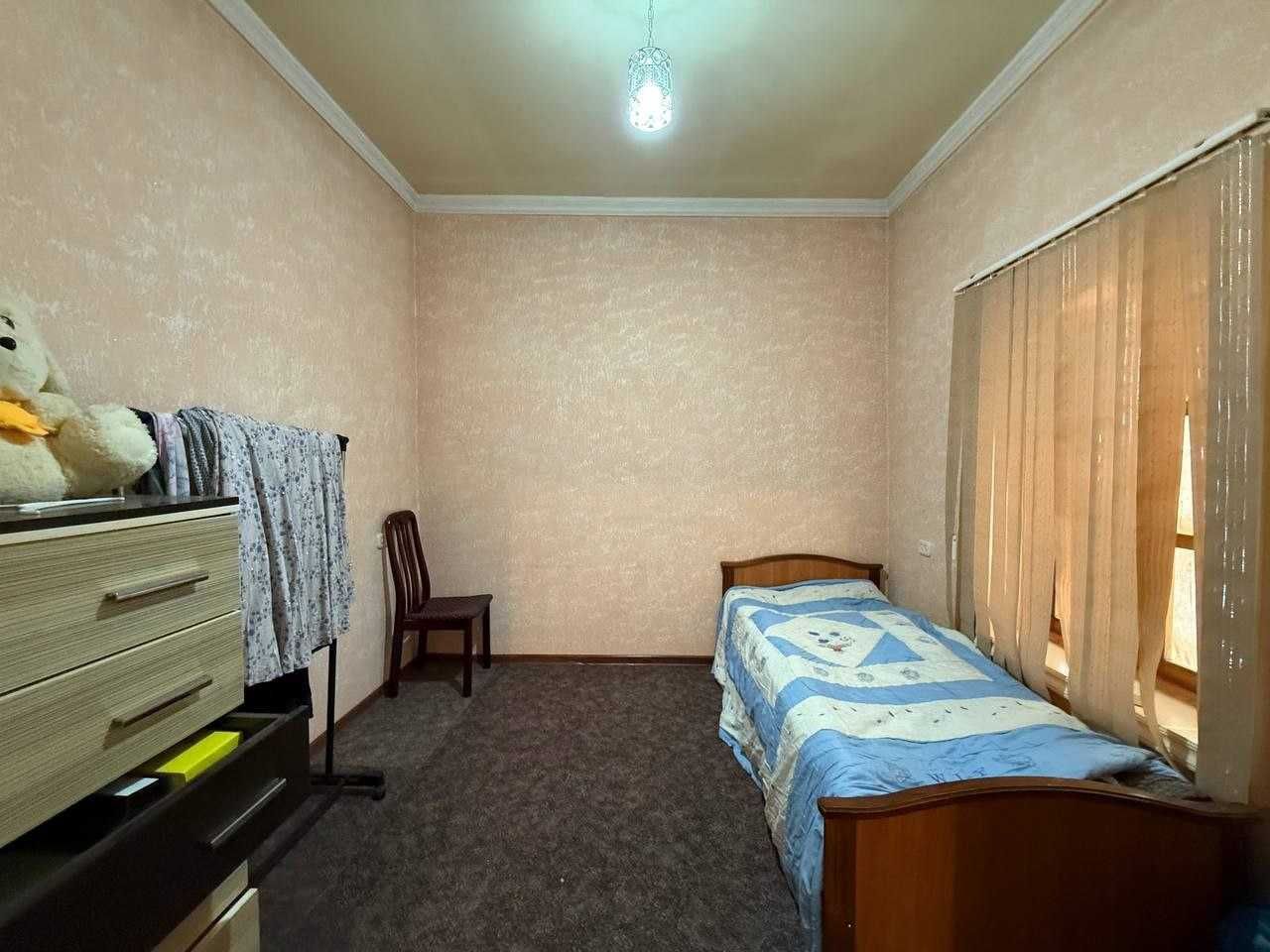 2 sotixli tayyor hovli ko‘plab jihozlari bilan birga sotiladi.
