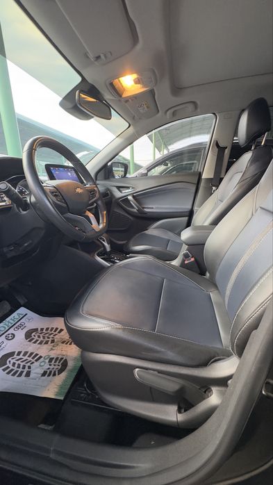 Tracker Premier 2023