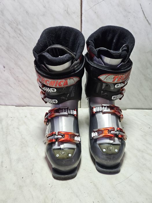 Clapari ski schi   Tecnica mondo  27-27,5  corespunde mărimii 42