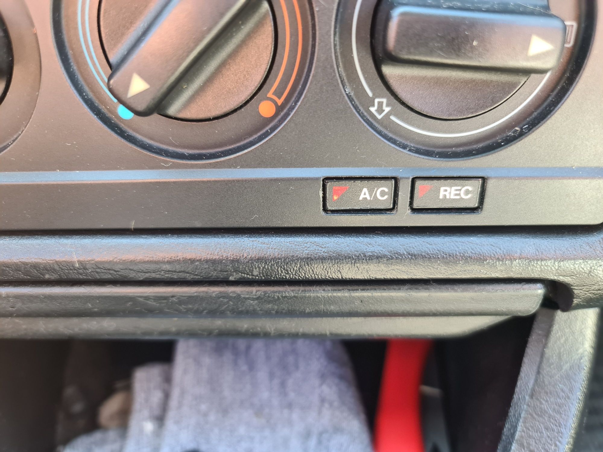 Audi 80 1.8 E 112кс.