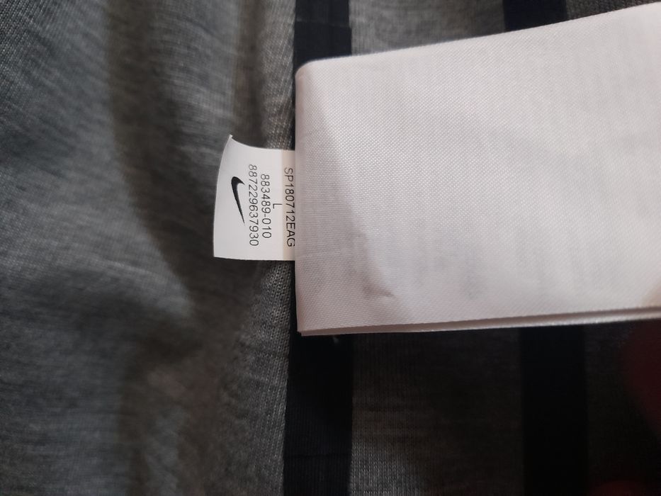 Nike tech дамско яке L размер.