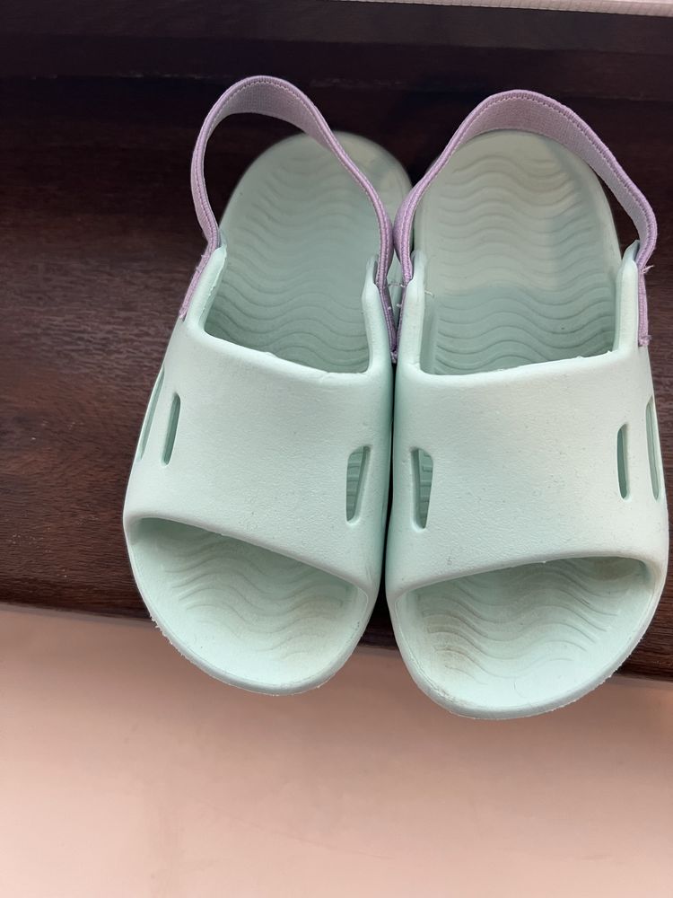 Sandale unisex marimea 25
