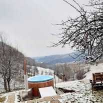 Cabana, casa de in muntii Apuseni in comuna Bratca, panoramă specială