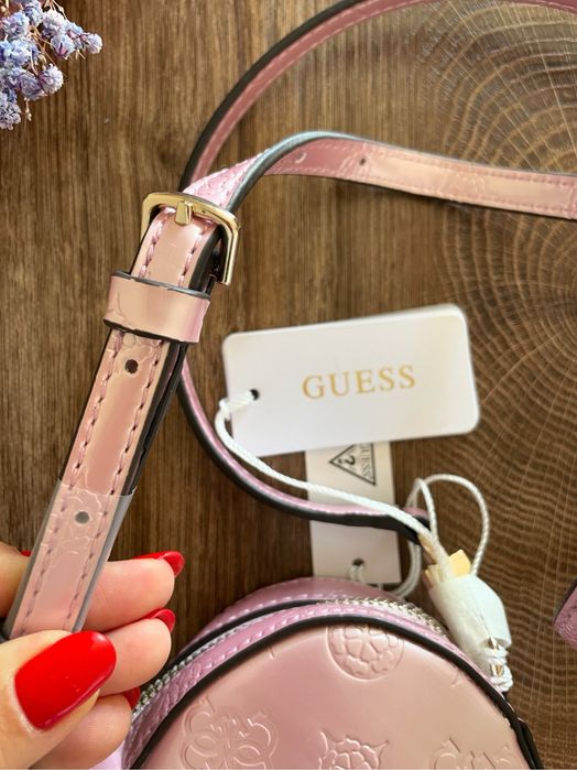 Дамска чанта Guess