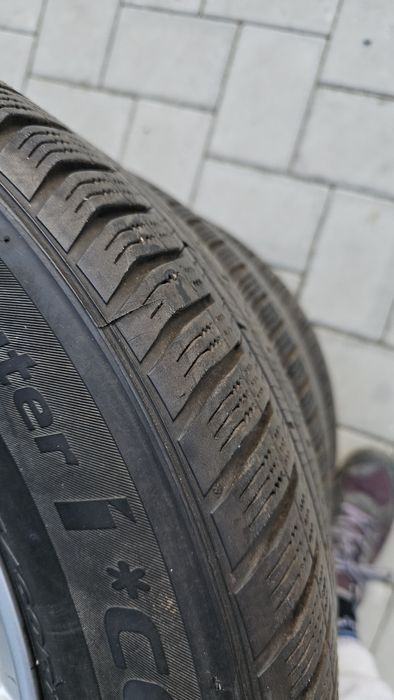 Anvelope Hankook Iarnă 215/60/r16 99H